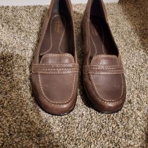 Clark's size 8 1/2 slip ons